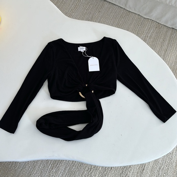 New song of style Eileen Top in Black size XS - Picture 7 of 9